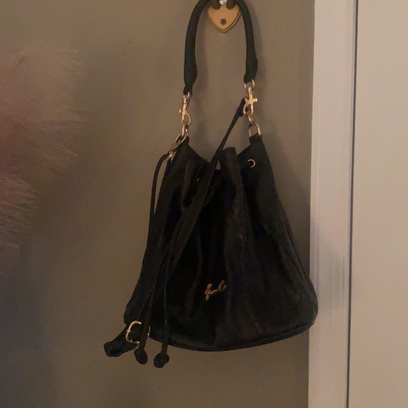 gussaci Handbags - NWOT Gussaci bucket bag